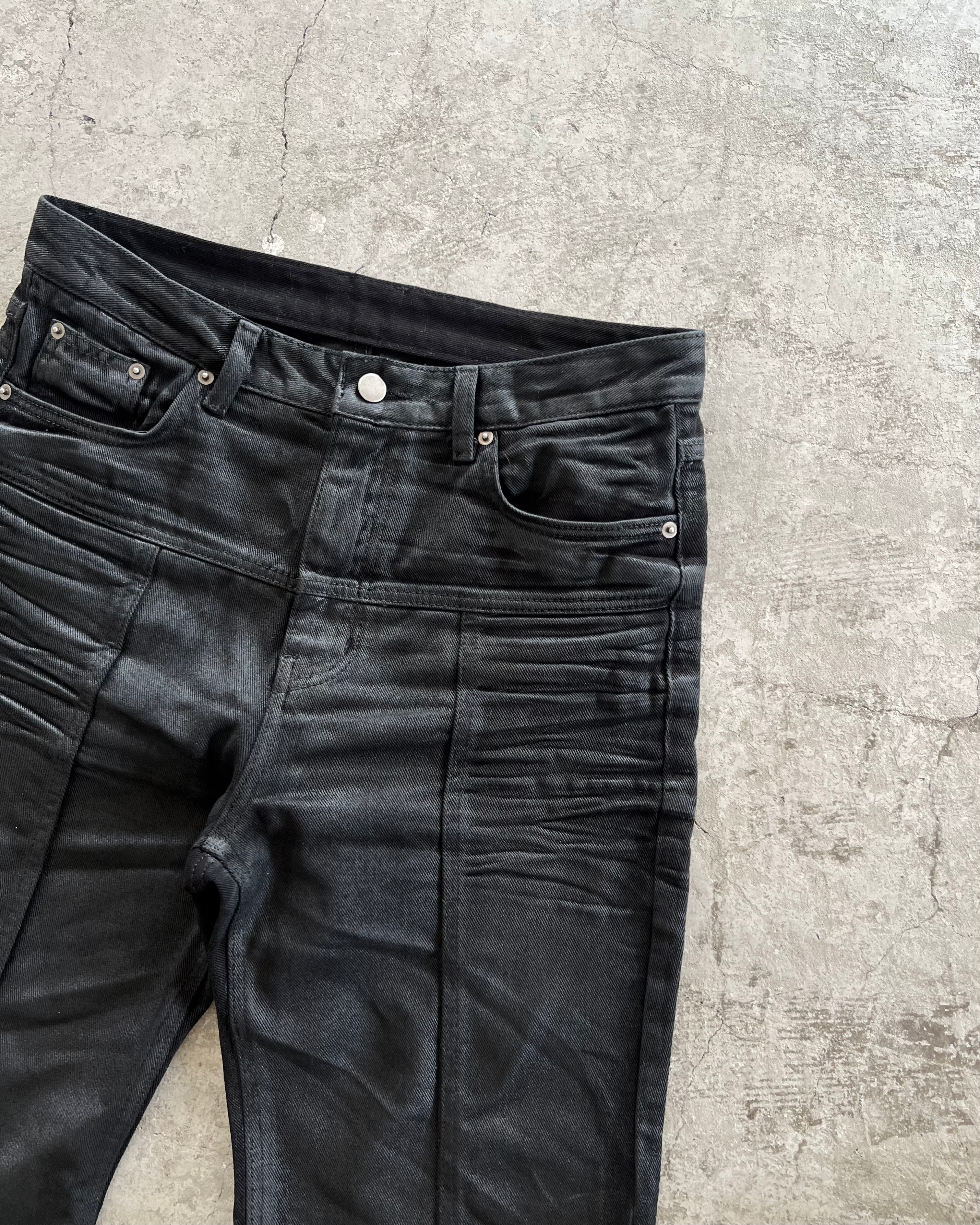 【CHIKASHITSU PLUS HIGH】Linear coating denim flare pants