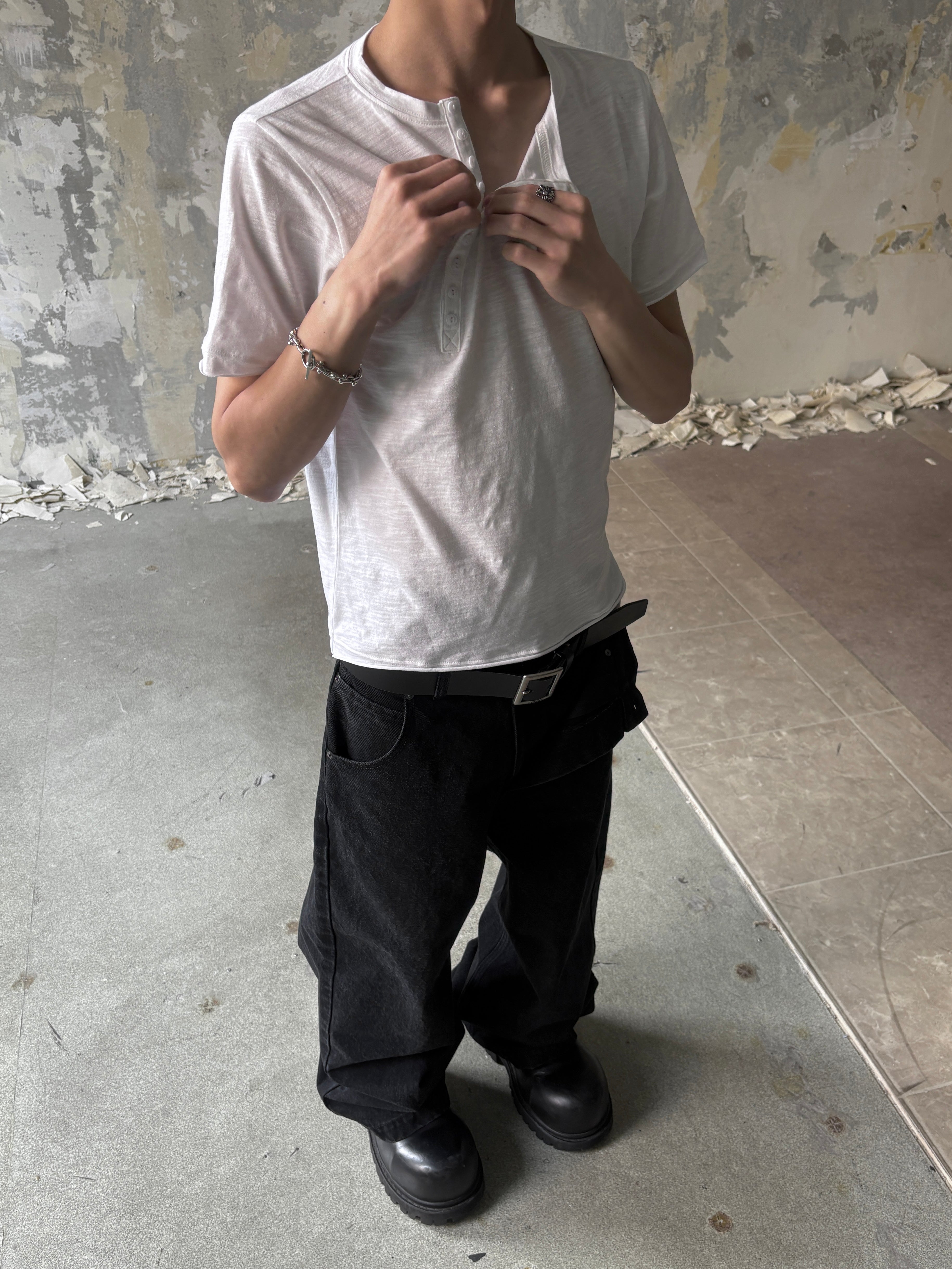 7月下旬発売予定【Lee fi Ne】Offset Henley Tee