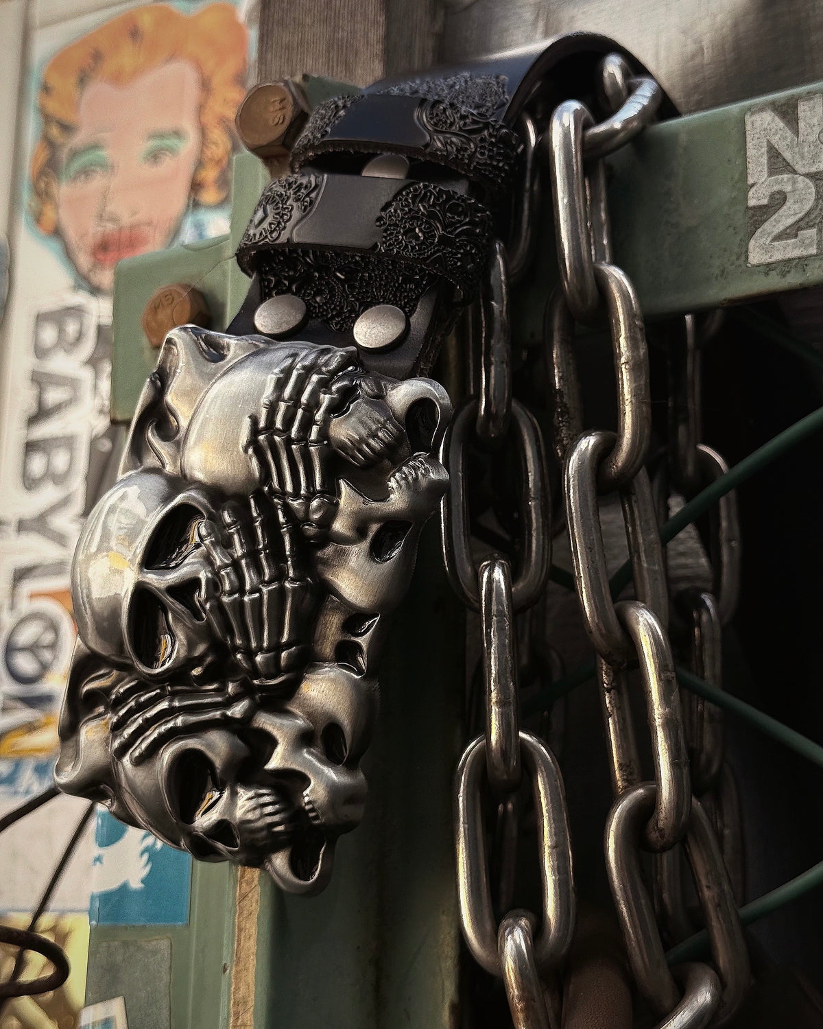 国際配送【Never mind the XU】Skull Embossed Leather Belt