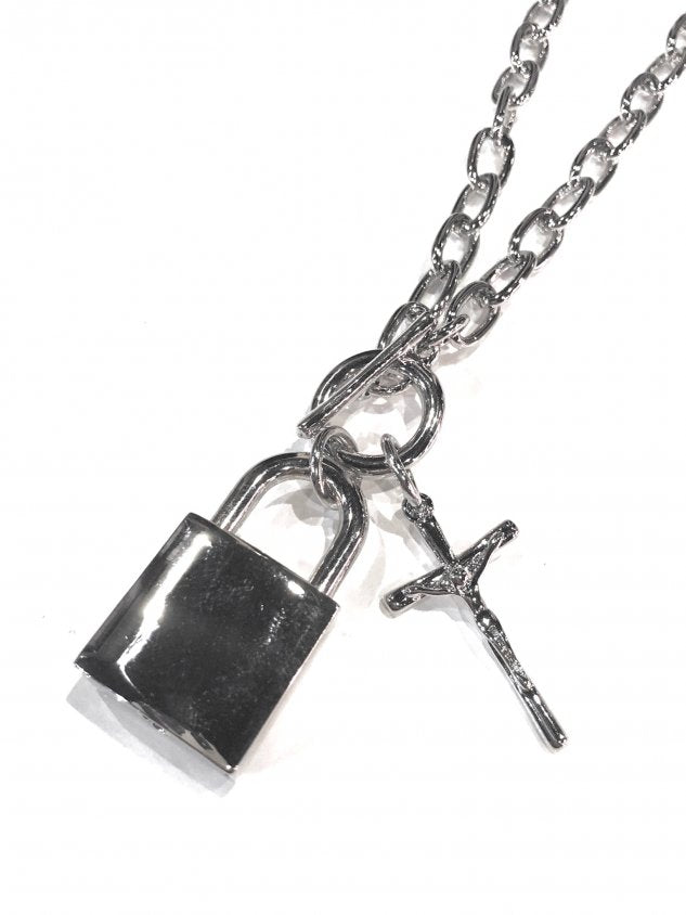 受注制【Never mind the XU】cross padlock necklace