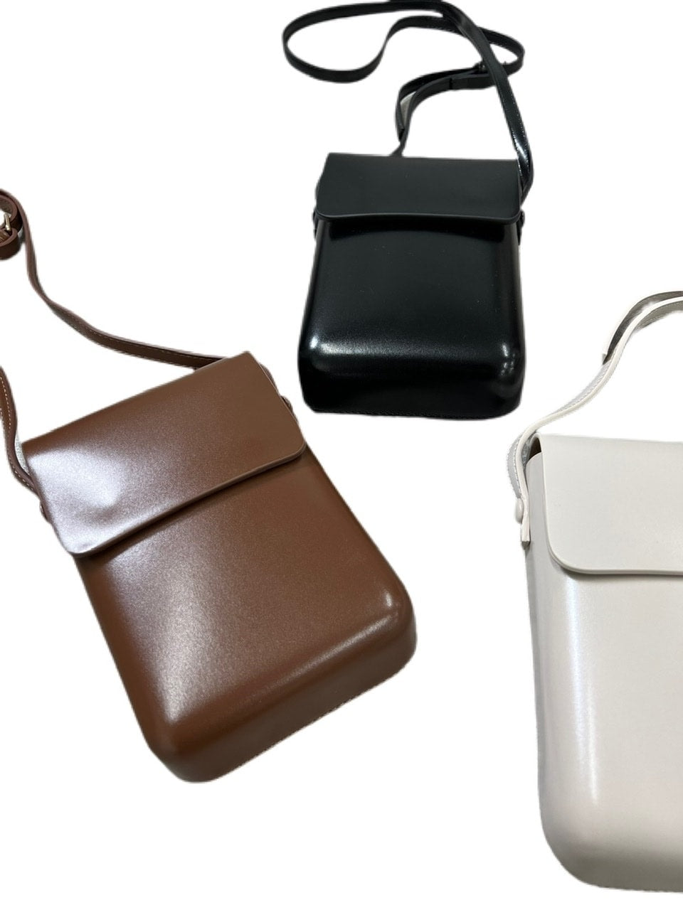 受注制【Chikashitsu +】leather pouch bag (3color)