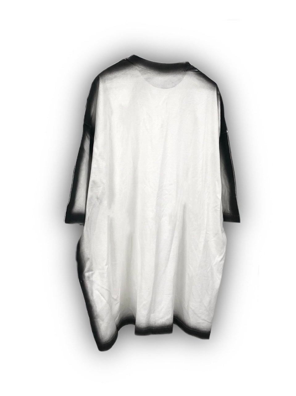 受注制【Never mind the XU】spray tee (2color)