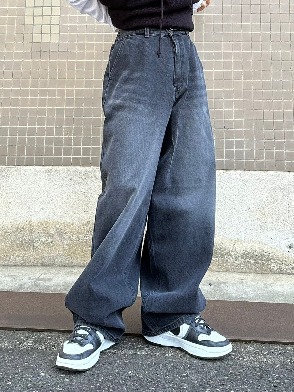受注制【Chikashitsu +】oversized denim pants (2color)