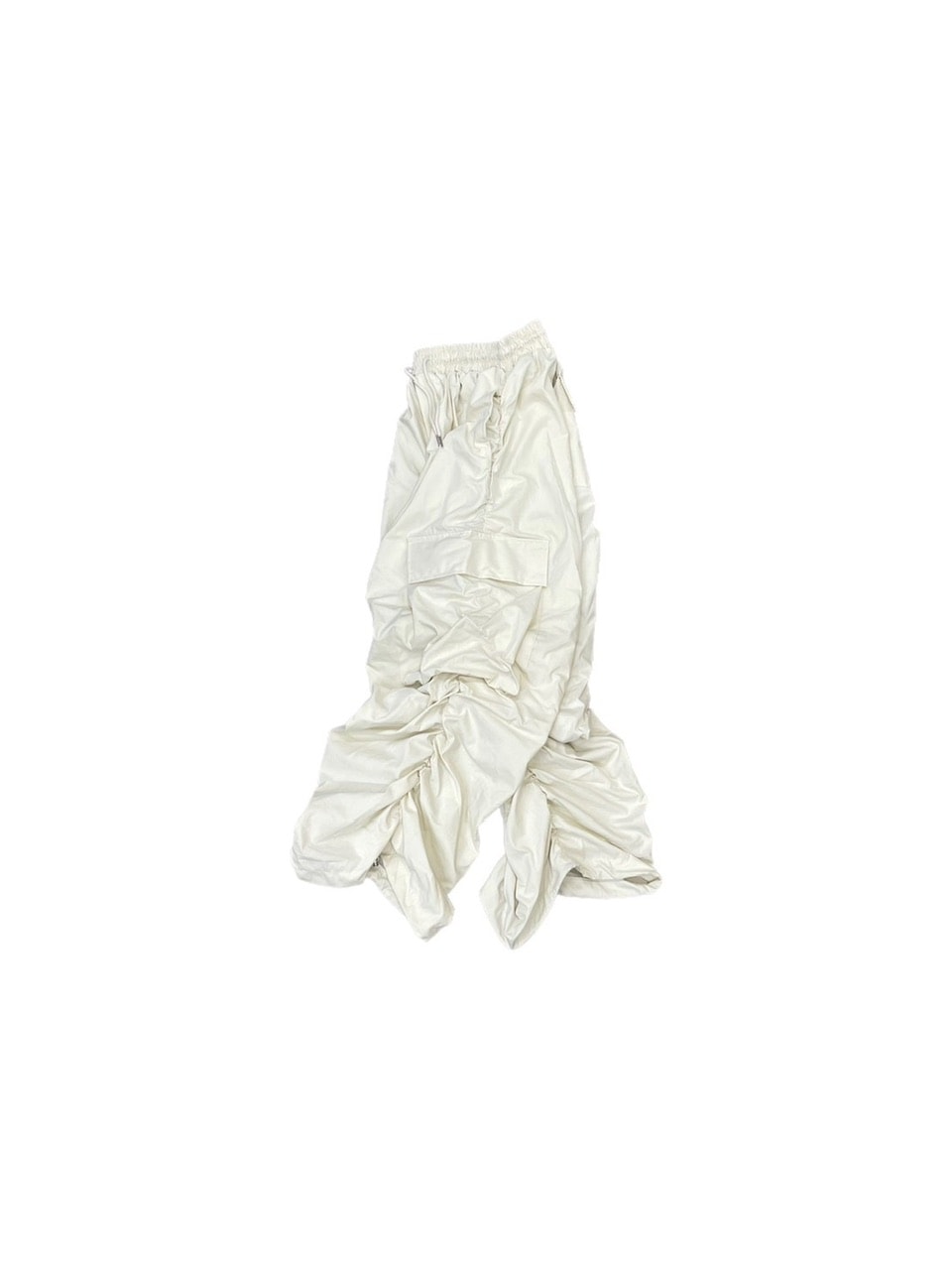 受注制【Chikashitsu +】oversized gather cargo pants (3color)