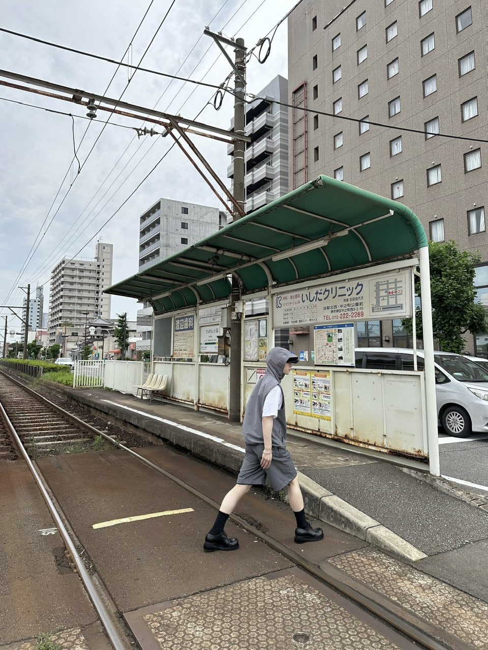 大阪店WEB限定受注制【Chikashitsu +】nylon hood vest (2color)