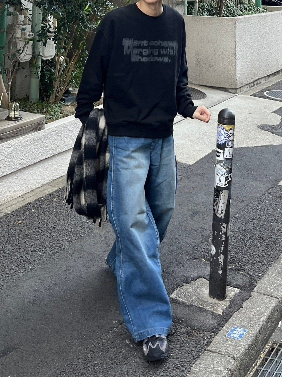 【Chikashitsu +】side wave design denim pants