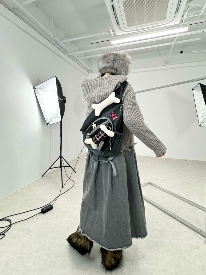 国際配送【Never mind the XU】bone body bag