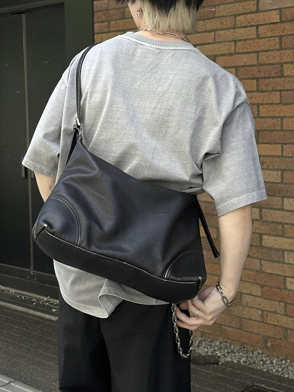 大阪店WEB限定受注制【Chikashitsu +】vintage leather cross bag