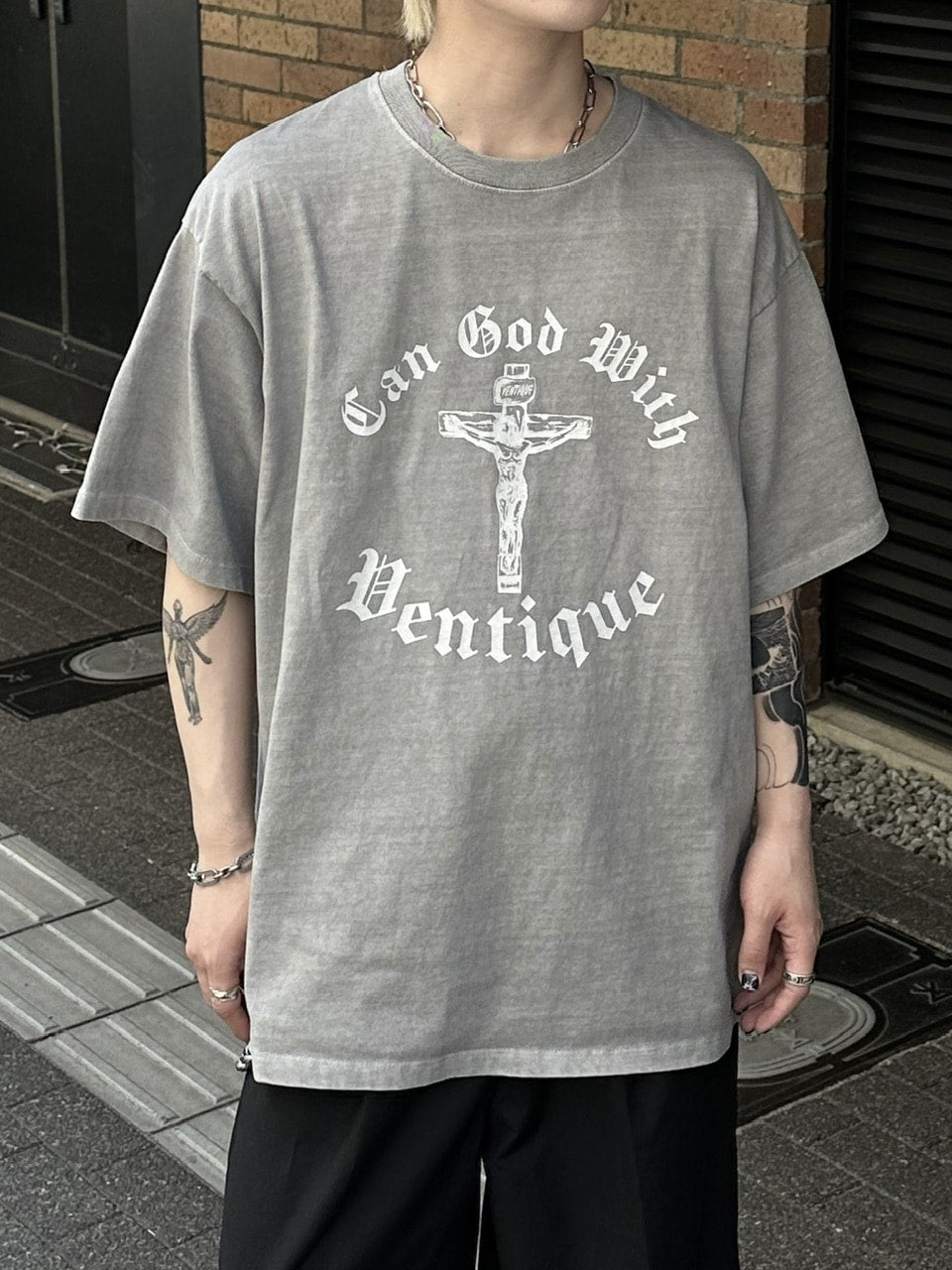 大阪店WEB限定【Chikashitsu +】box fit jesus t-shirt (2color)