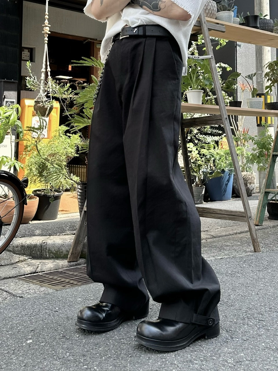 大阪店WEB限定受注制【Chikashitsu +】2tuck wide cotton pants (2color)
