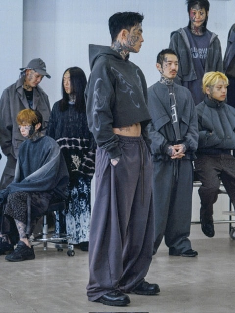 【AJOBYAJO】Tribal AJO Applique Cropped Hoodie