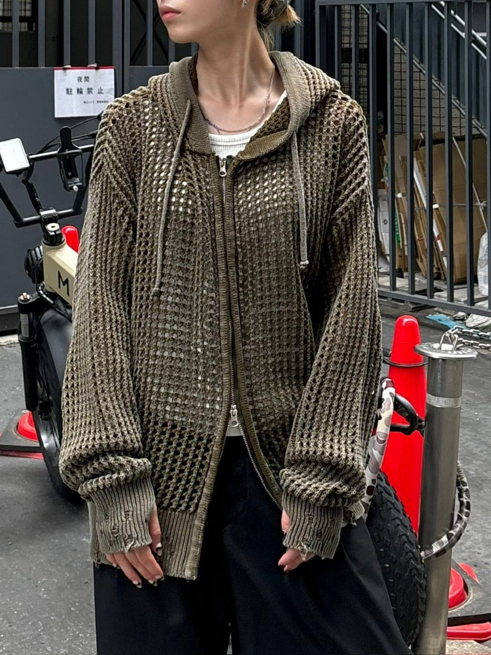 大阪店WEB限定受注制【Chikashitsu +】mesh zip damage hoodie (2color) / 【チカシツプラス】メッシュダメージジップアップ長袖パーカー