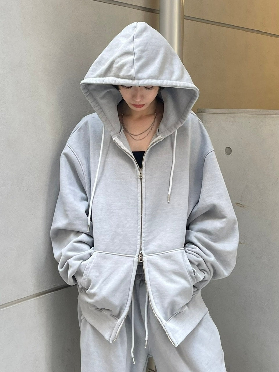 受注制【Chikashitsu +】unisex semi cropped pigment wash hoodie (4color)