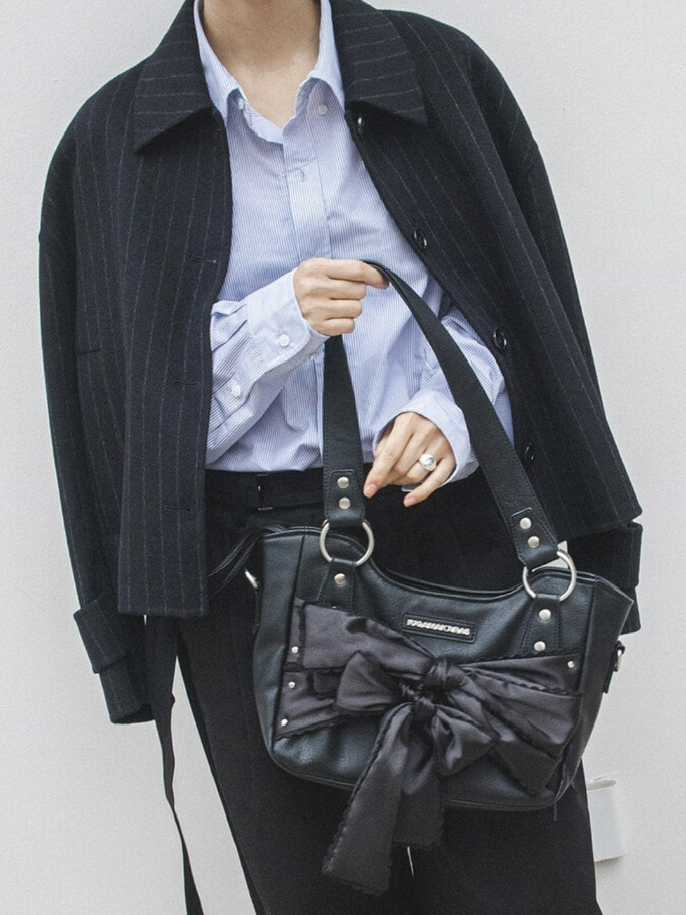 【IUGAMAKARAS】Laced Ribbon Leather Shoulder Bag