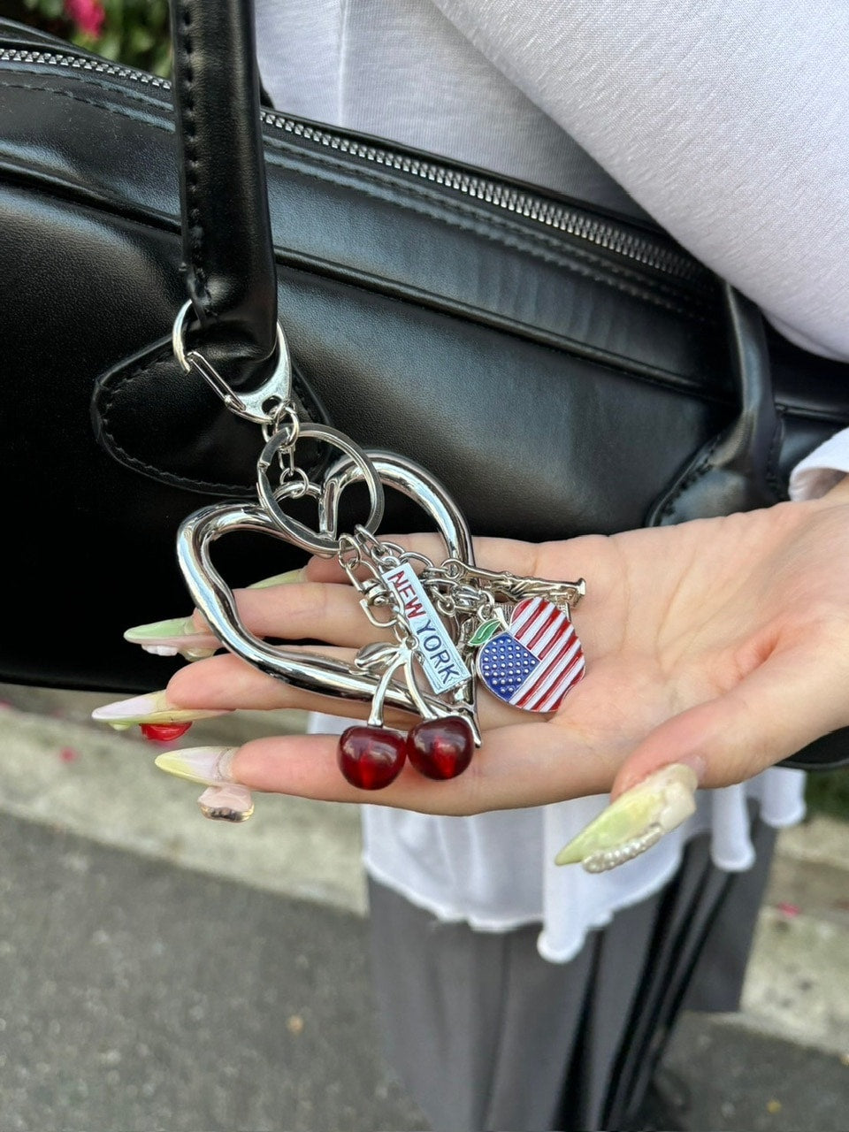 【Chikashitsu +】original big heart charm key strap