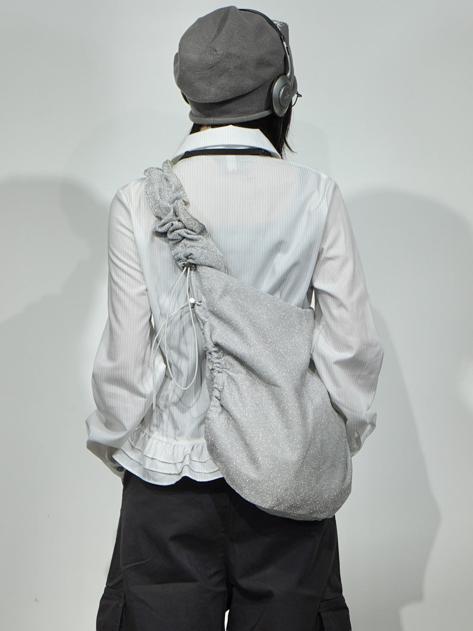 国際配送【Nerd out XU】Shiny drawcode tote bag (2color) / 【ナードアウトエックスユー】シャイニードローコードトートバッグ