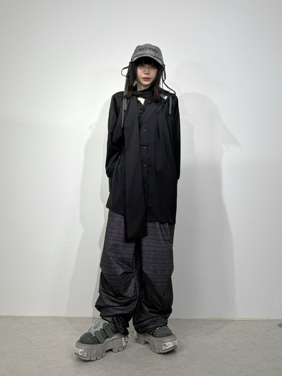 国際配送【Nerd out XU】check tuck wide pants