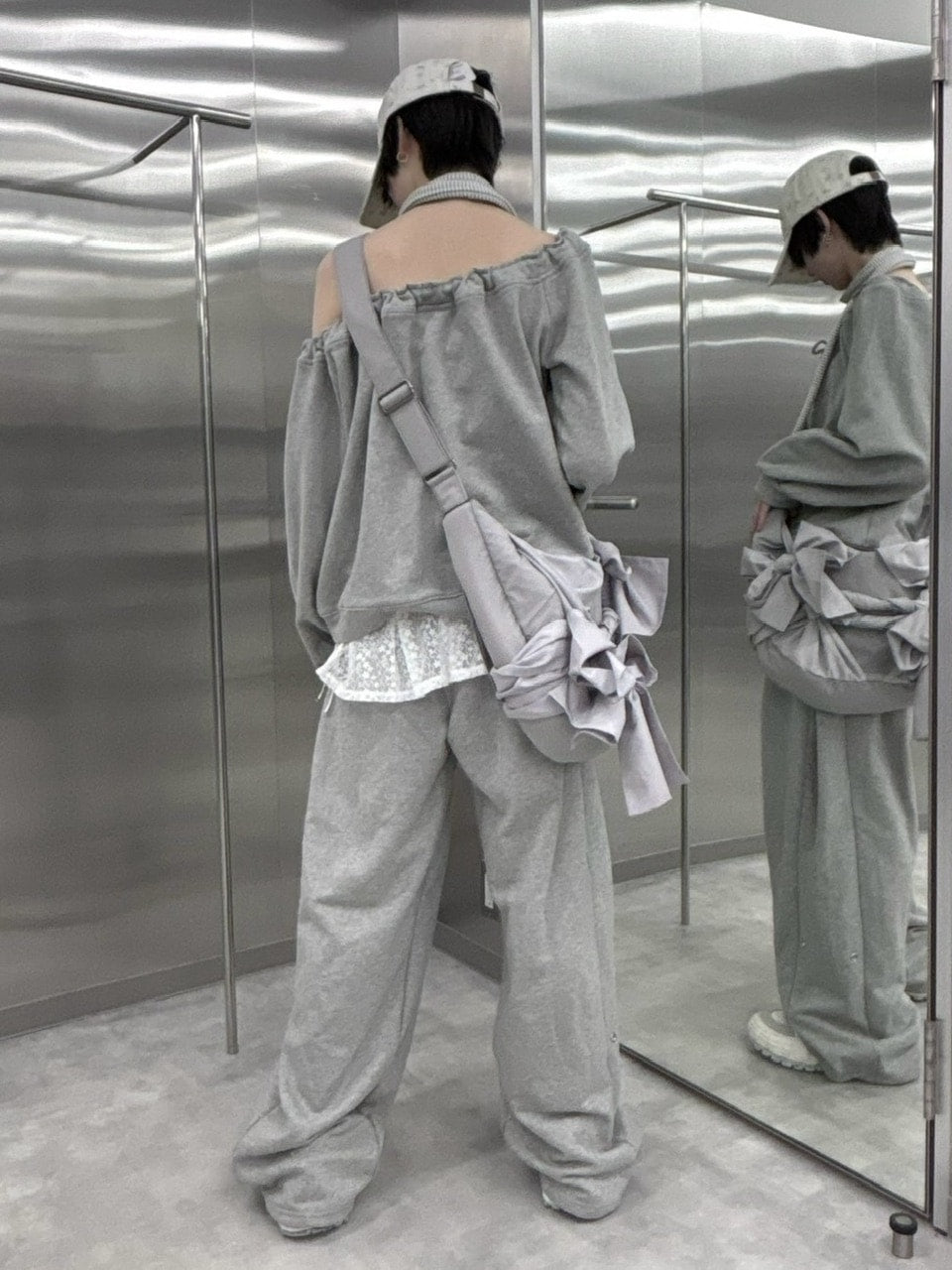 受注制【nmtc +】gather off shoulder sweat (2color) – PRESSING WEB SHOP