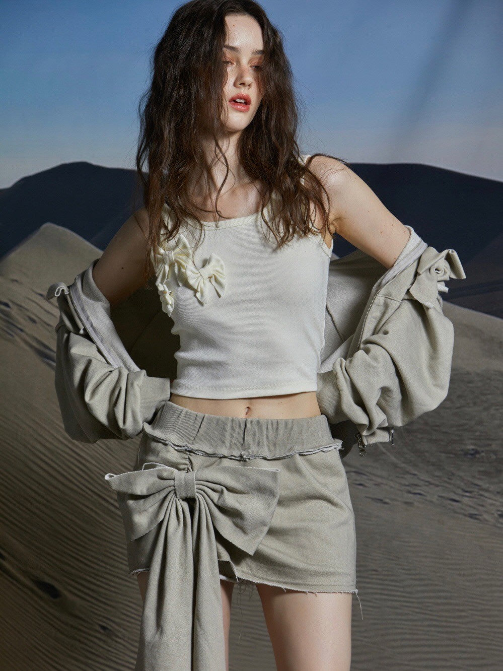 【GATELESS】RIBBON POP ZIPUP HOODIE