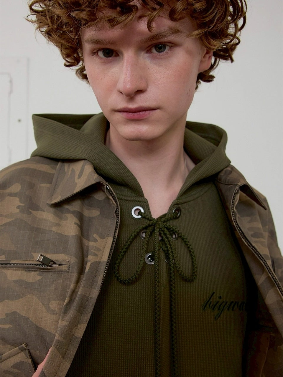 【ESC STUDIO】eyelet waffle hoodie