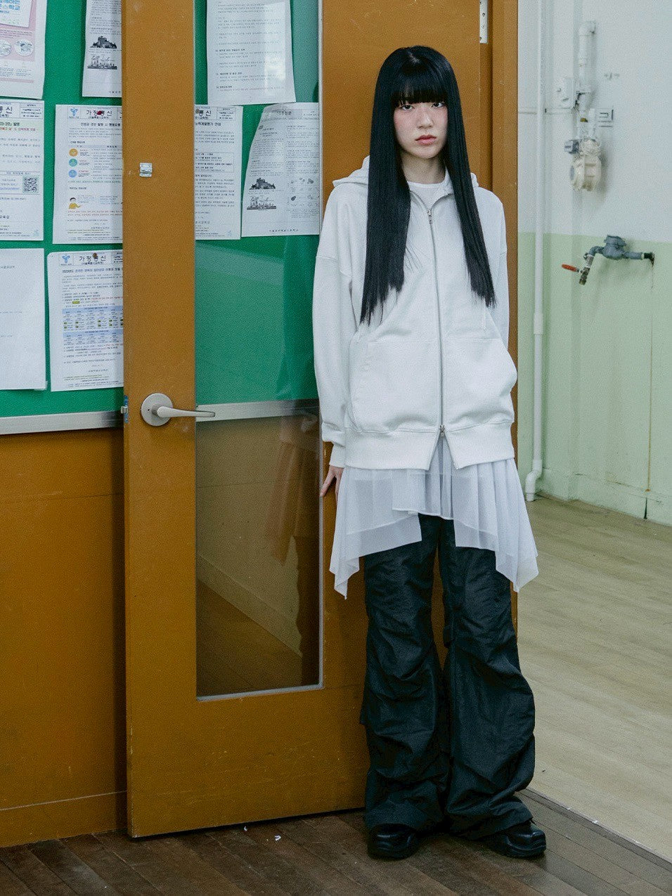 【TUOMIO】LACE UP HOOD ZIP-UP