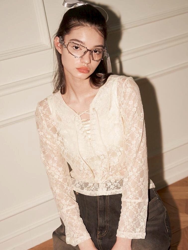 【ODDONEOUT】FLOWER LACE TOP