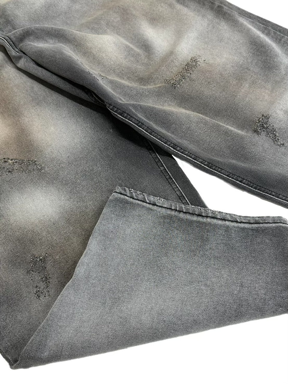 【Chikashitsu +】point wash balloon denim pants (2color) / 【チカシツプラス】ポイントウォッシングバルーンデニムパンツ