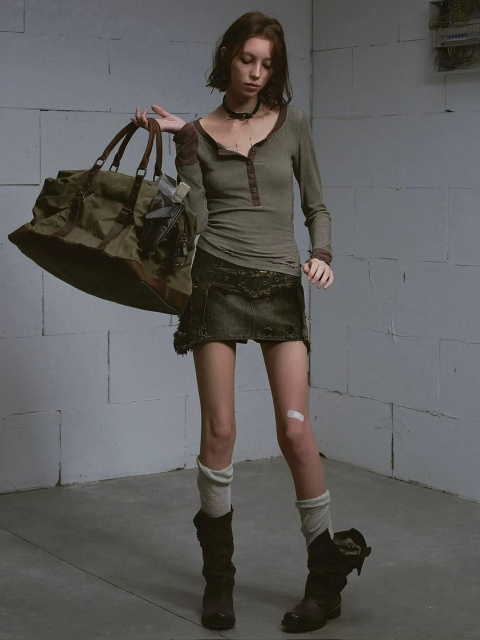 【Cest Nous】Denim Raw Hem Short Skirt