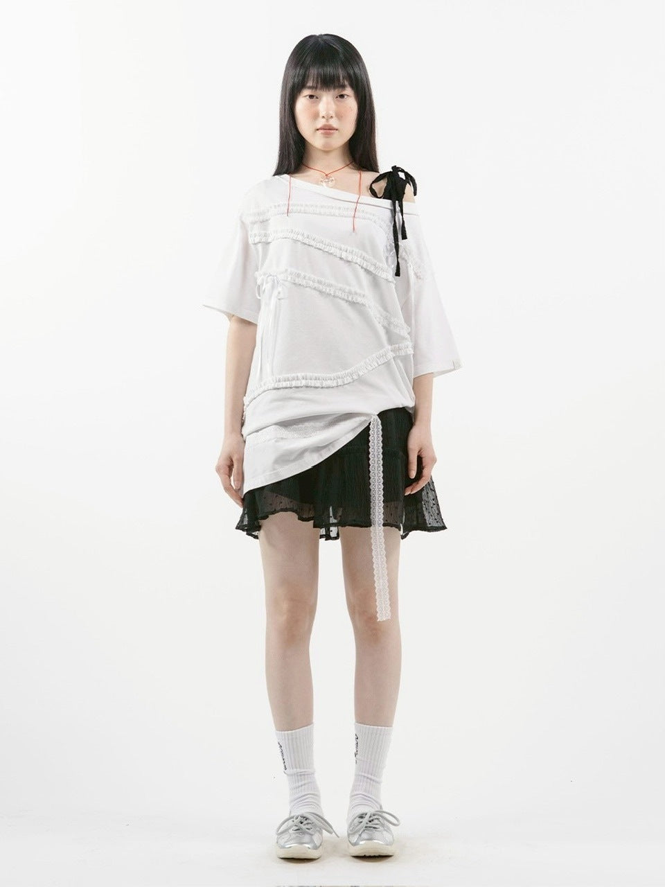 【TUOMIO】LACE STRAP OVERSIZED T-SHIRT / 【トゥオミオ】レースストラップオーバーサイズ半袖Tシャツ