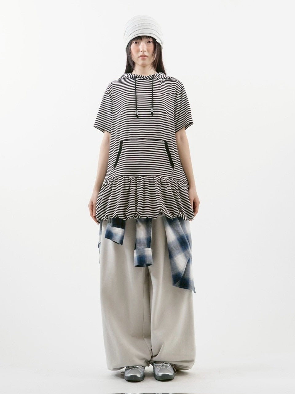 【TUOMIO】STRIPE BALLOON HOOD DRESS / 【トゥオミオ】ストライプバルーンフードワンピース