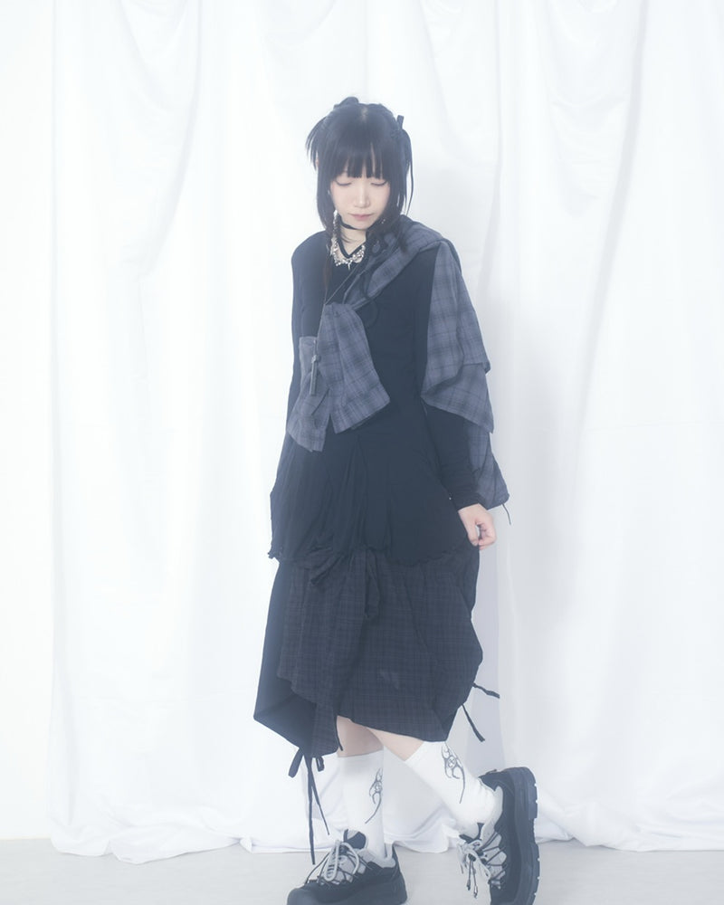 国際配送【Nerd out XU】docking ribbon check asymmetry skirt