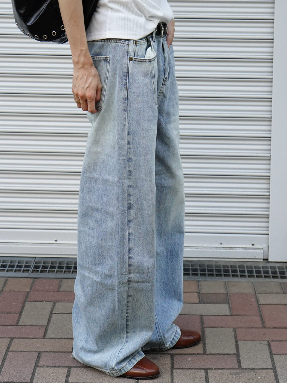 東京店WEB限定受注制【Chikashitsu +】barrel leg jeans
