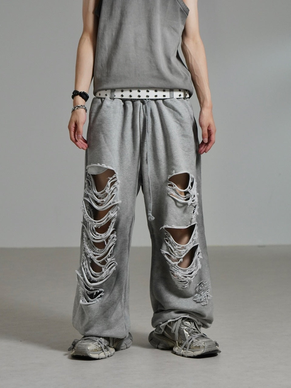 受注制【Chikashitsu +】oiled wash damage sweat pants / 【チカシツプラス】オイルドウォッシュダメージスウェットパンツ (2color)