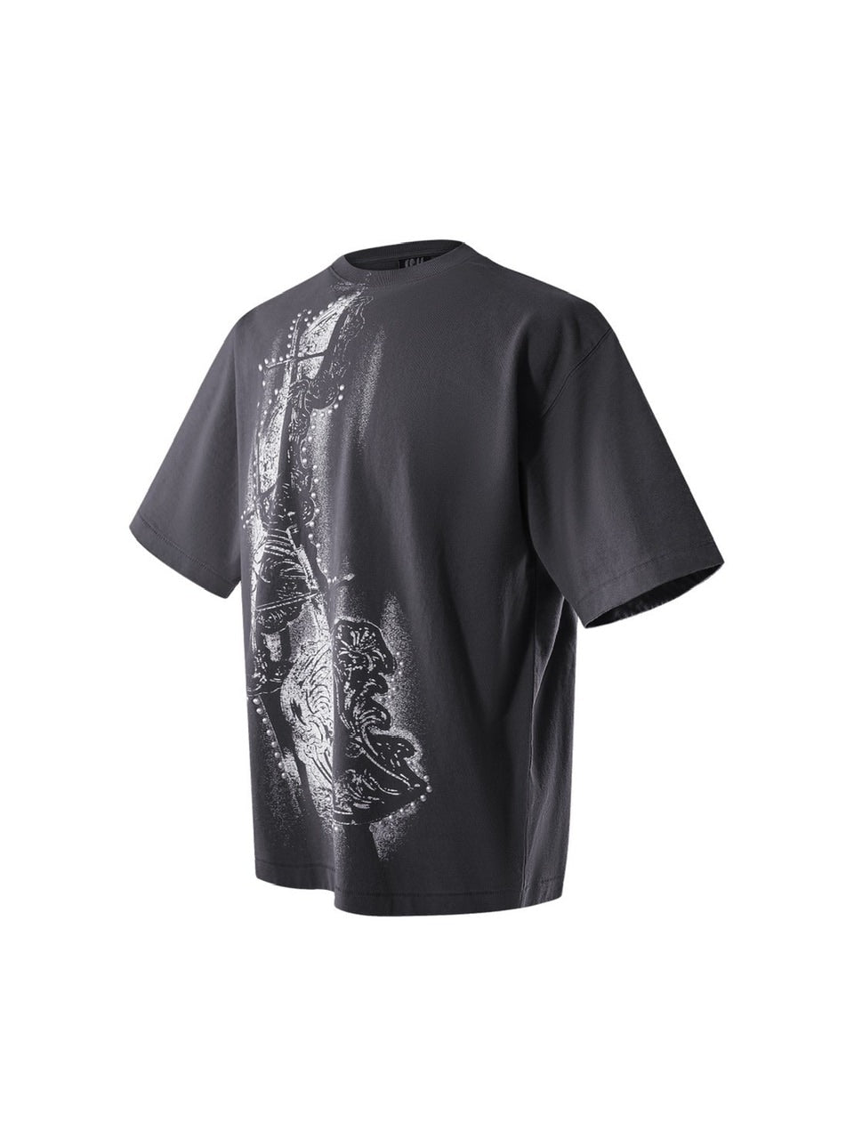 【The Boy Has No Patience】LUMINOUS DAWN PHANTOM SWORDSHIELD TEE / 【ザボーイハズノーペーシェンス】パールグラフィックメタルロゴ半袖Tシャツ