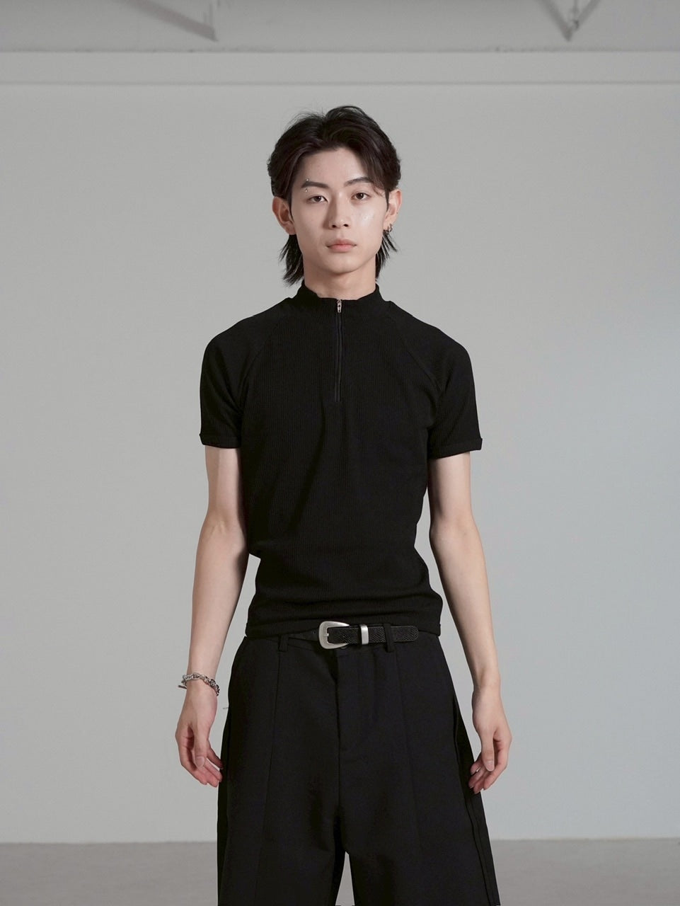 はっち ‼️ 受注制【Chikashitsu +】mockneck zip half sleeve t-shirt – PRESSING