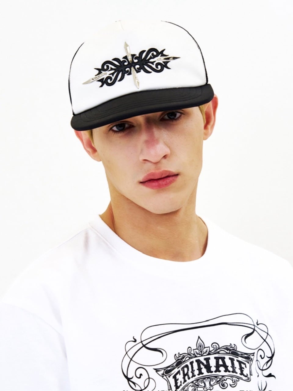 【E RIN AI E】CROSS TRUCKER CAP