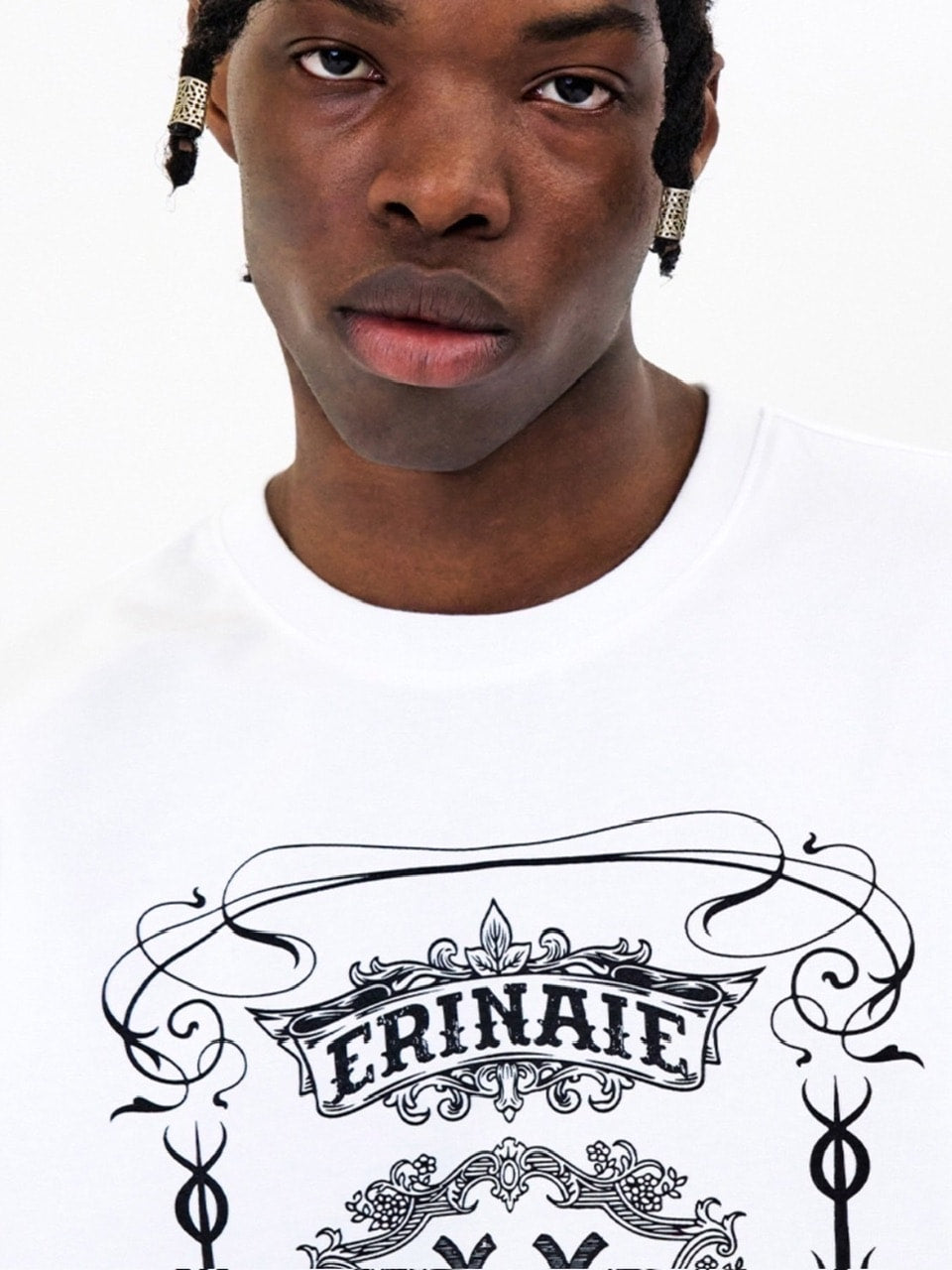 【E RIN AI E】MOON SHORT SLEEVE TEE