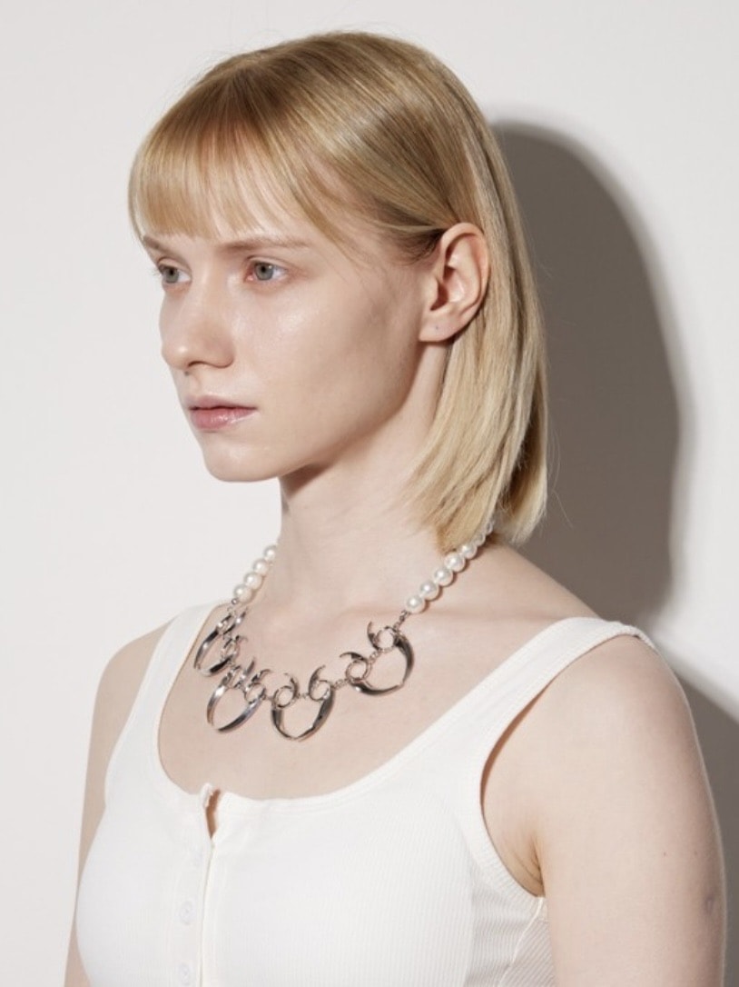 【PEG LEG】little Emblem-linked pearl necklace