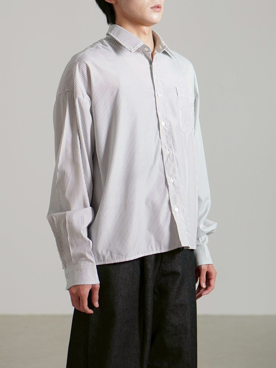 受注制【Chikashitsu +】cropped stripe shirt / 【チカシツプラス】クロップドストライプ長袖シャツ (3color)