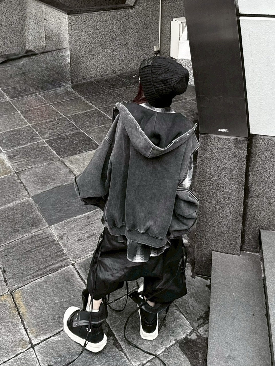 【Never mind the XU】studs washing zip up hoodie / 【ネバーマインドザエックスユー】スタッズウォッシングジップパーカー