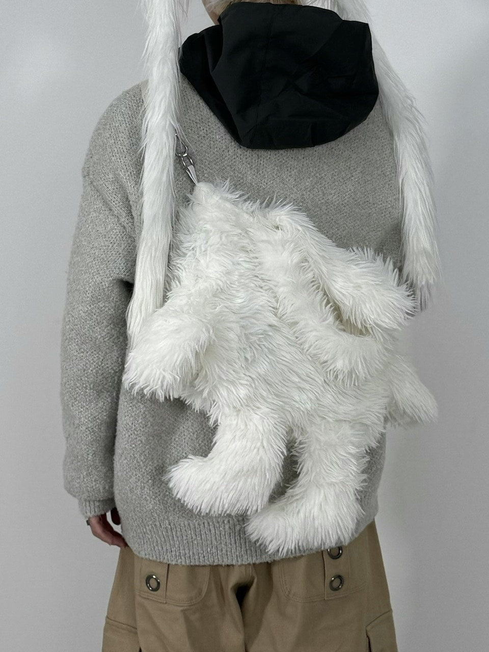 国際配送【Nerd out XU】arm and legs fur bag / 【ナードアウトエックスユー】アームアンドレッグファーバッグ