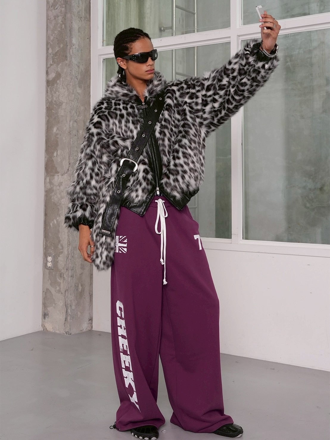 【ESC STUDIO】Lucky Cheeky sweat pants