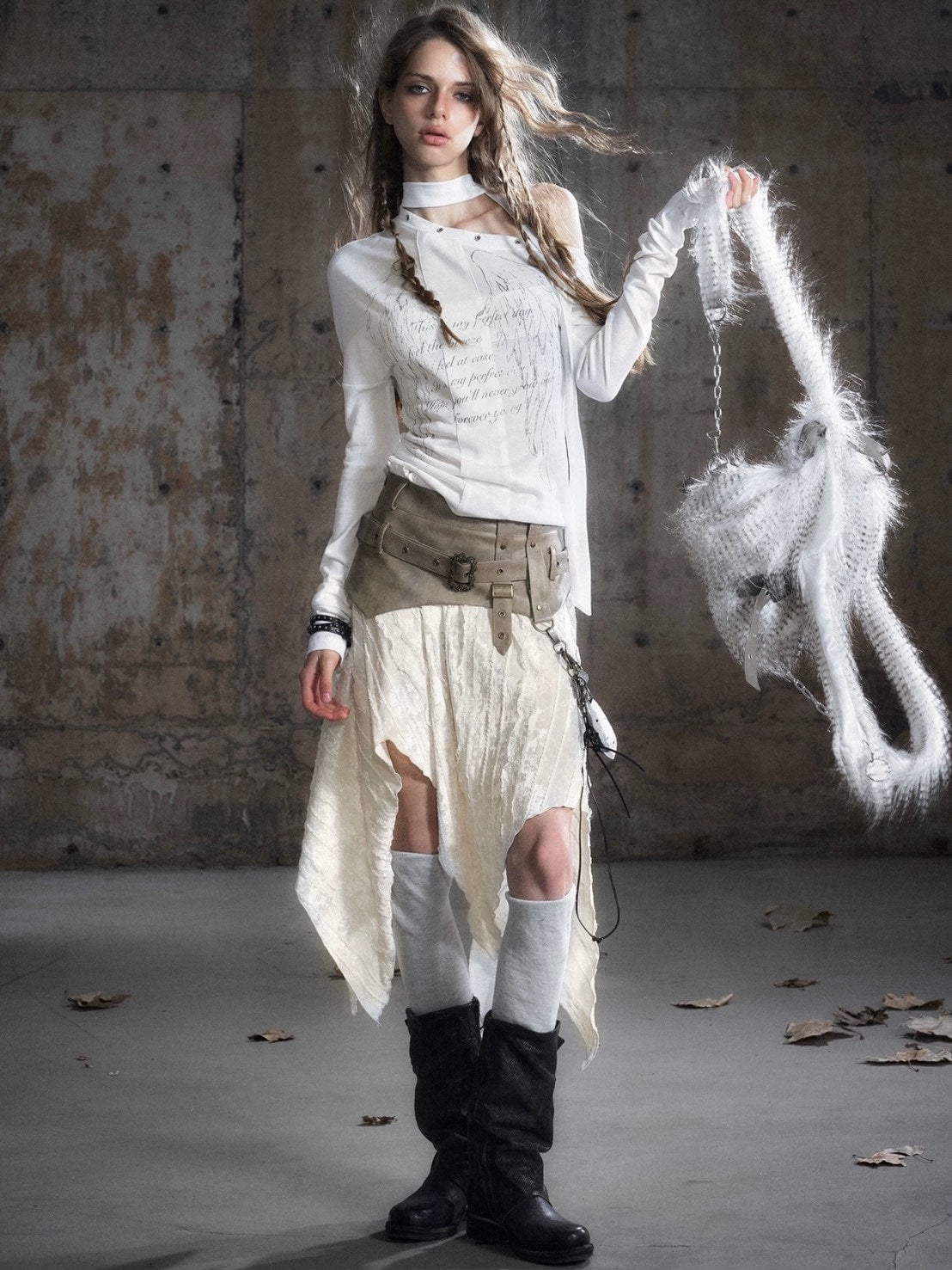 【Cest Nous】White Wing Graffiti Top / 【セヌー】タイ付きワンショルダー長袖トップス