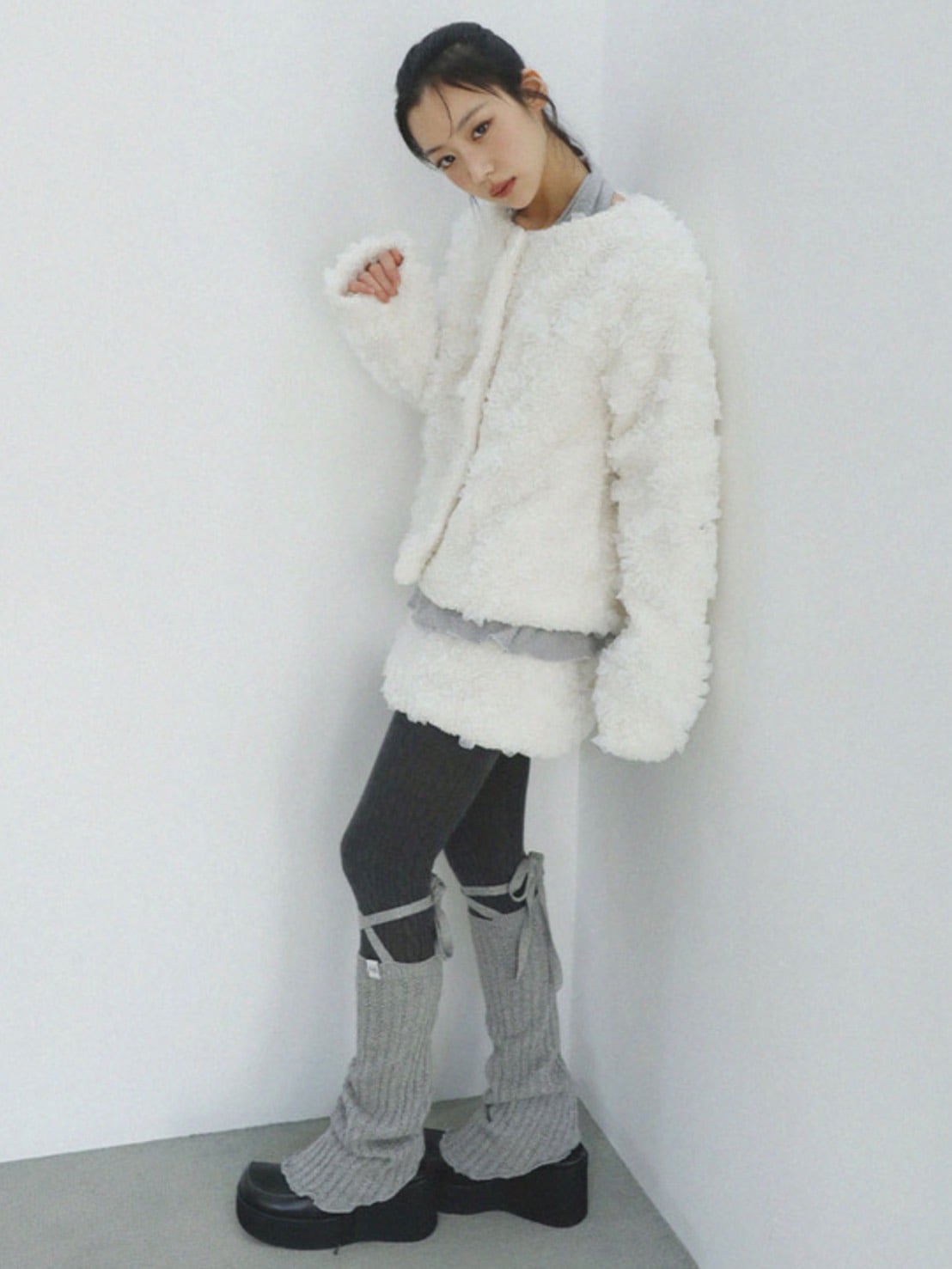 12/21 20:00 発売【Uglyshadow】RUFFLED FUR JACKET