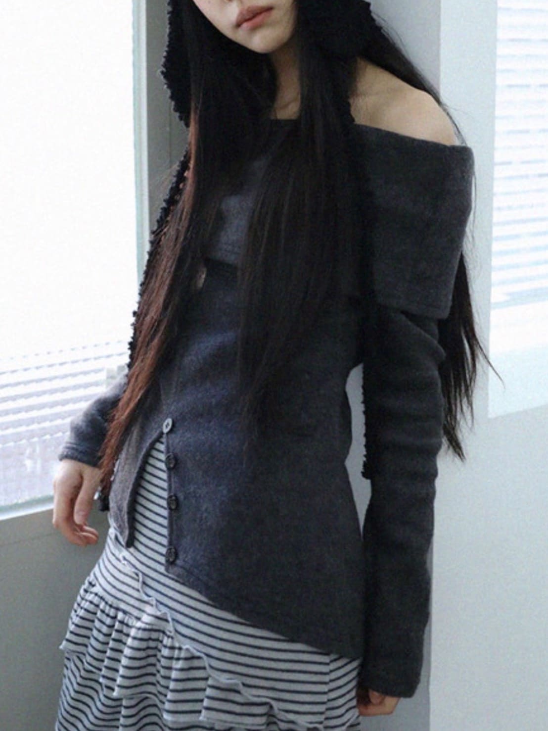 12/21 20:00 発売【Uglyshadow】BURTON KNIT OFF-SHOULDER