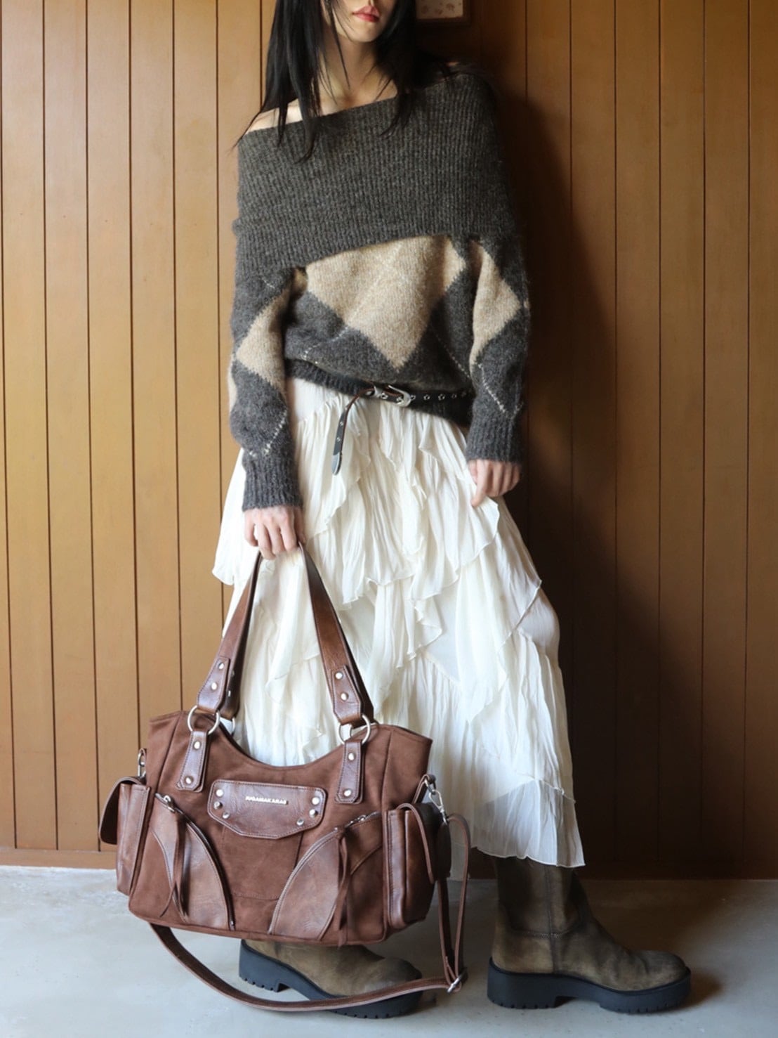 【IUGAMAKARAS】Studded Suede Shoulder Bag