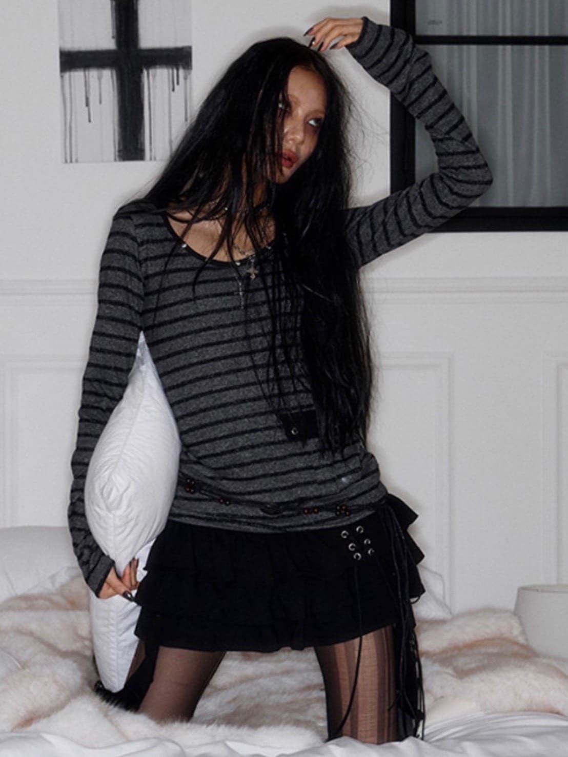 【NOT KNOWING】U Neck Stud PK Hoodie