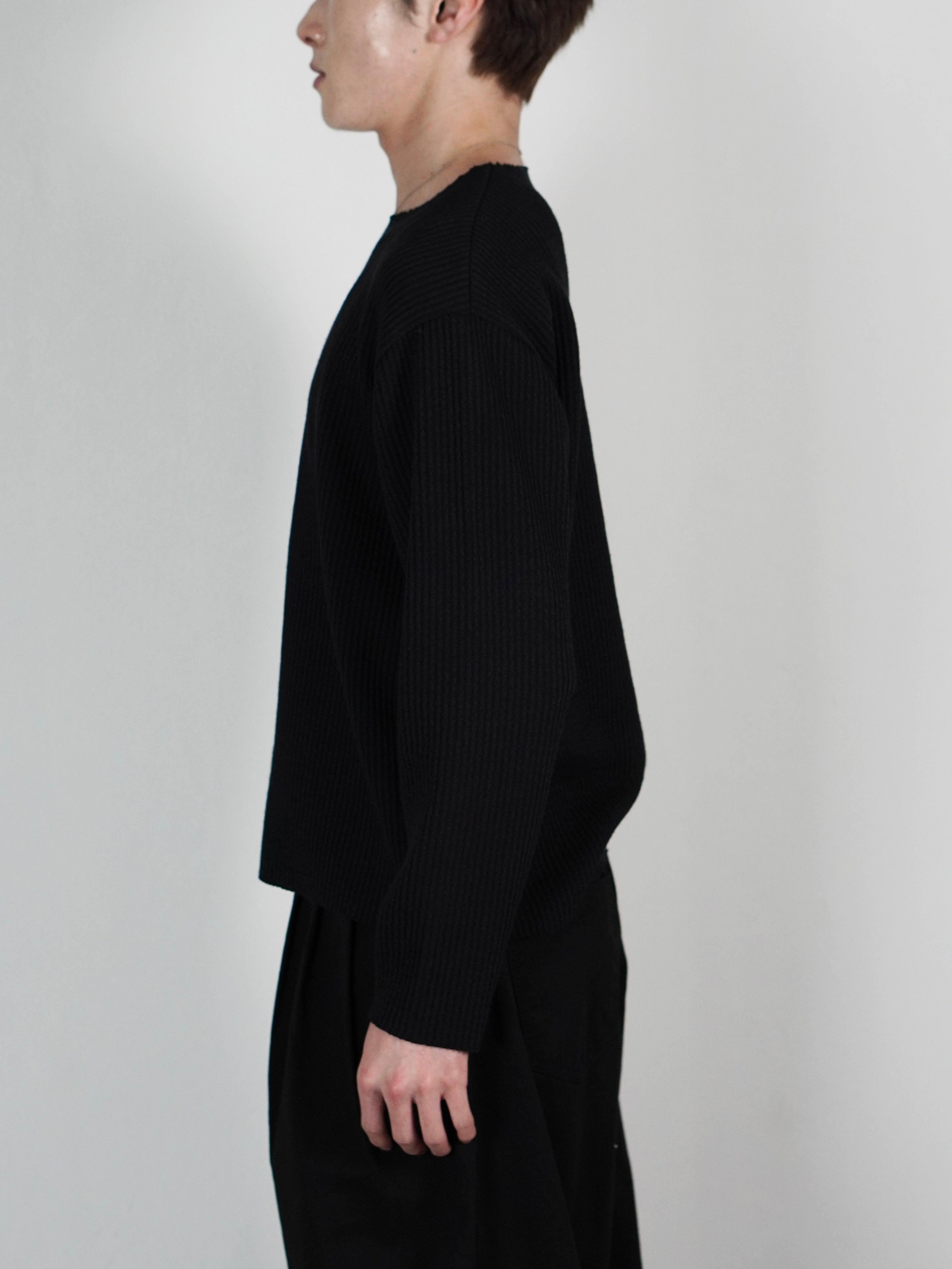 受注制【Chikashitsu +】cutting cropped tee (3color)