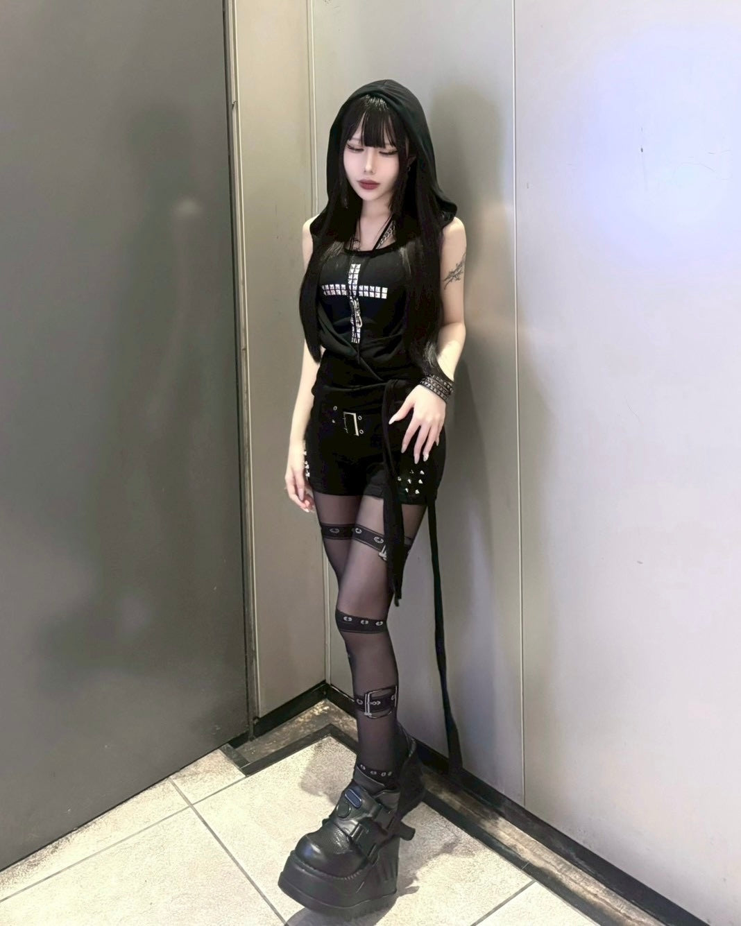 受注制【nmtc+】Hooded Wrap Sleeveless Top (2color)