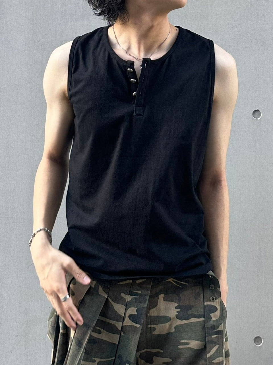 【Chikashitsu +】henry neck sleeveless (3color) / 【チカシツプラス】ヘンリーネックタンクトップ